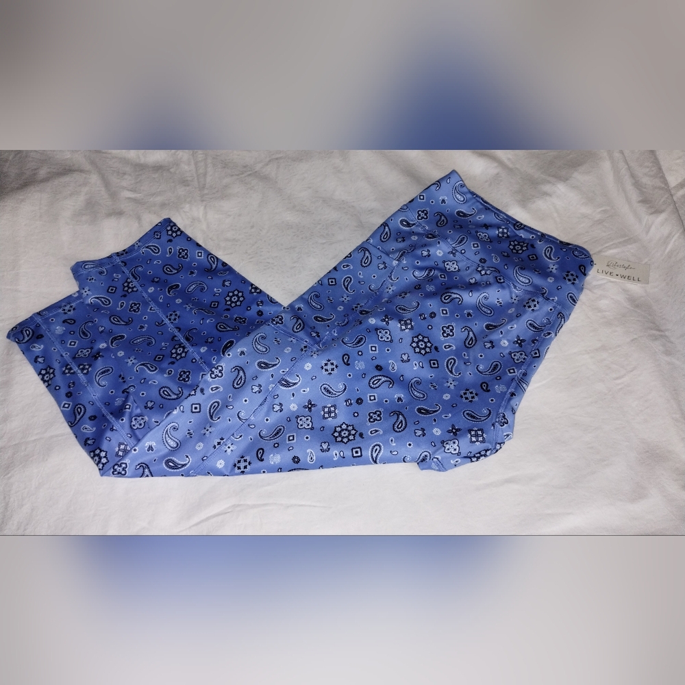 Live Well Lifestyle Blue Paisley Print Pants
